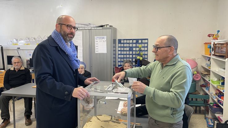 Vote de Vincent Bouget, tête de la liste Nîmes en commun municipales 2026  (Photo Anthony Maurin)