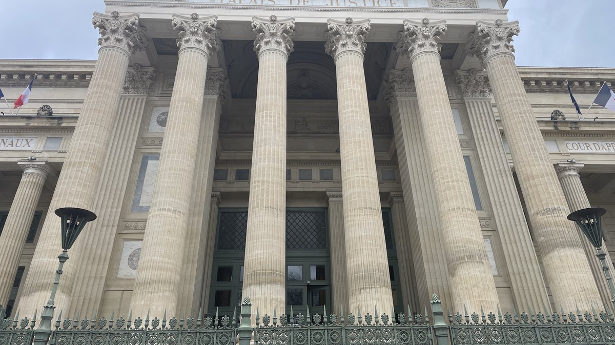 Nîmes Assises, cour d'assises du Gard