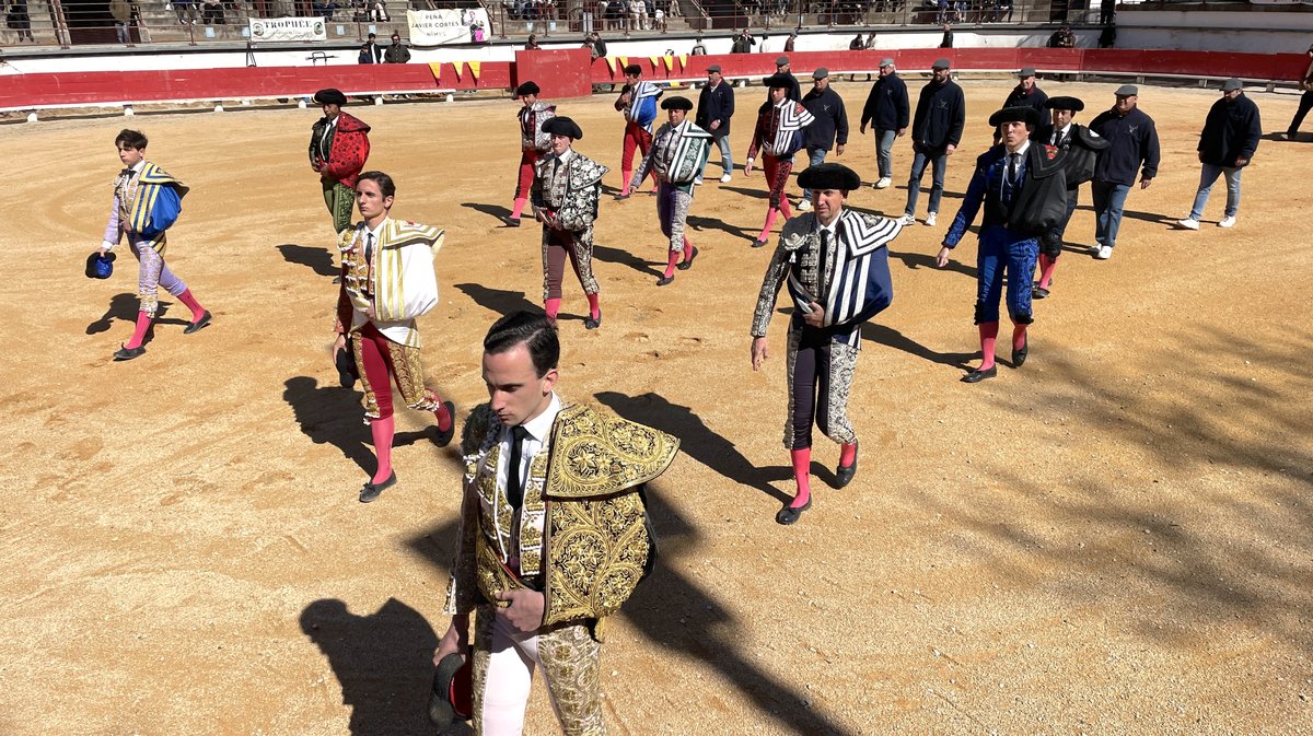 Trophée Sébastien Castella becerros La Paluna et Roland Durand pour Blas Marquez, Daniel Garcia et Esteban Navarro (Photo Anthony Maurin)IMG_2142