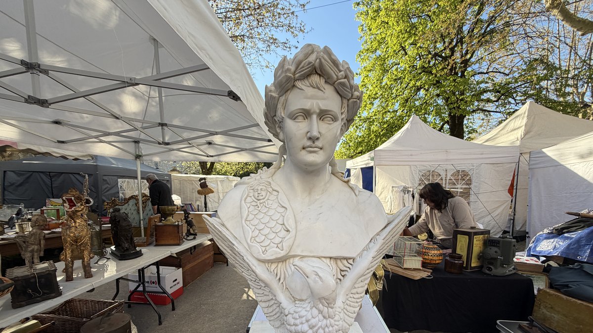 BARJAC La 104ᵉ foire aux antiquités et à la brocante