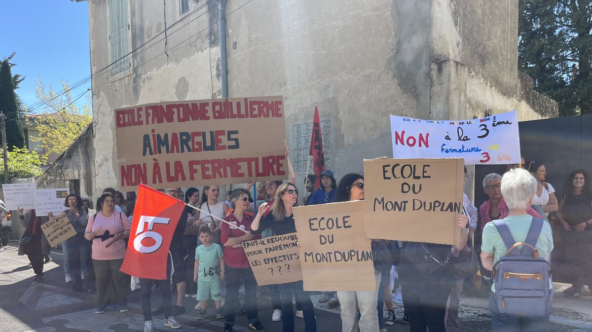 GARD manifestation et grève d’une école contre la fermeture de 62 classes