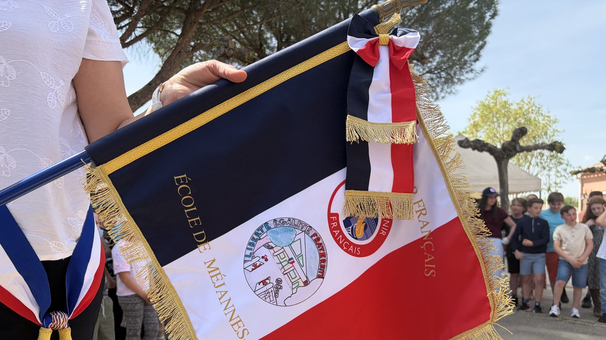 Drapeau méjannes les alès