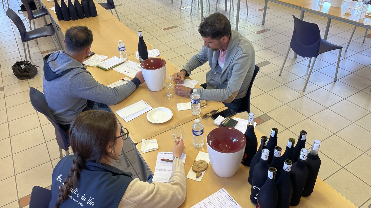 Guide Hachette vins (Photo Anthony Maurin)