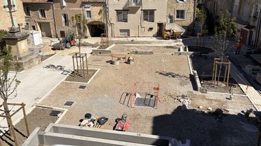 Lancés en janvier, les travaux de la place de l’hôtel de ville marqueront une pause estivale avant de reprendre l’hiver prochain