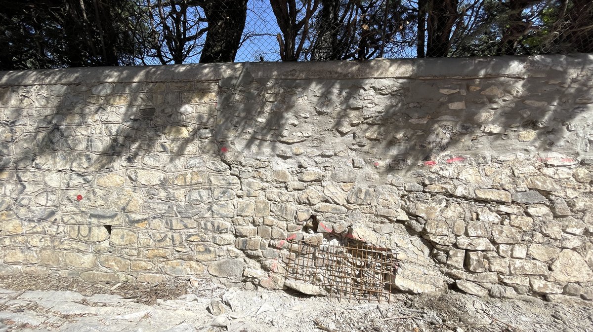 Chantier SNCF des murs de soutènement du Cévenol à Nîmes (Photo Anthony Maurin)