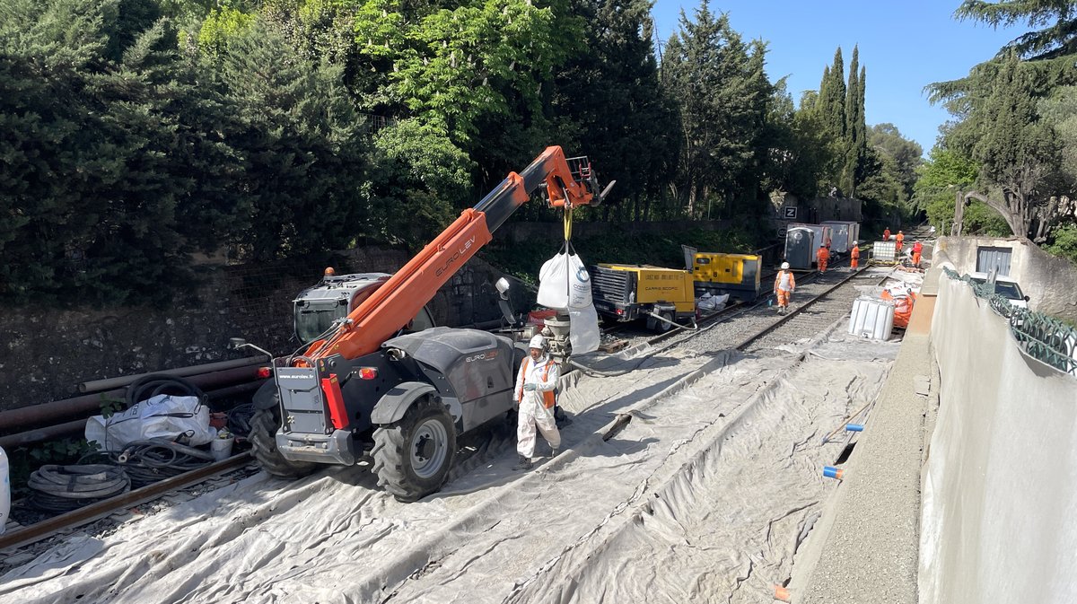 Chantier SNCF des murs de soutènement du Cévenol à Nîmes (Photo Anthony Maurin)