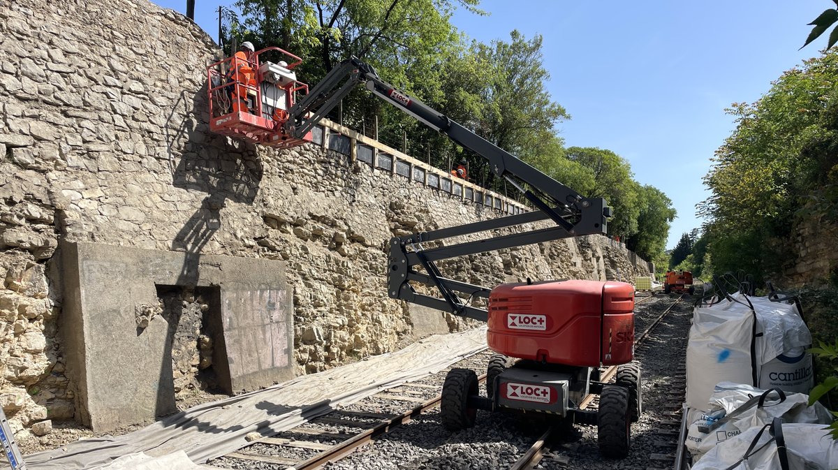 Chantier SNCF des murs de soutènement du Cévenol à Nîmes (Photo Anthony Maurin)