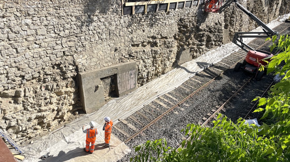 Chantier SNCF des murs de soutènement du Cévenol à Nîmes (Photo Anthony Maurin)