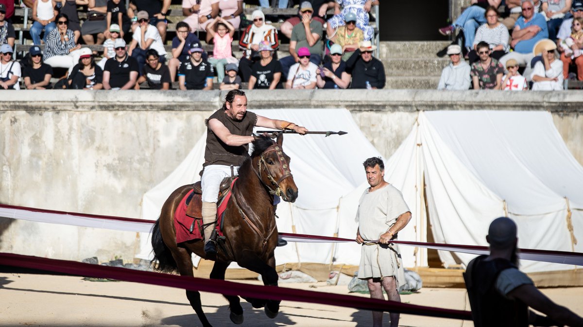 spartacus arenes nimes romaines spectacle