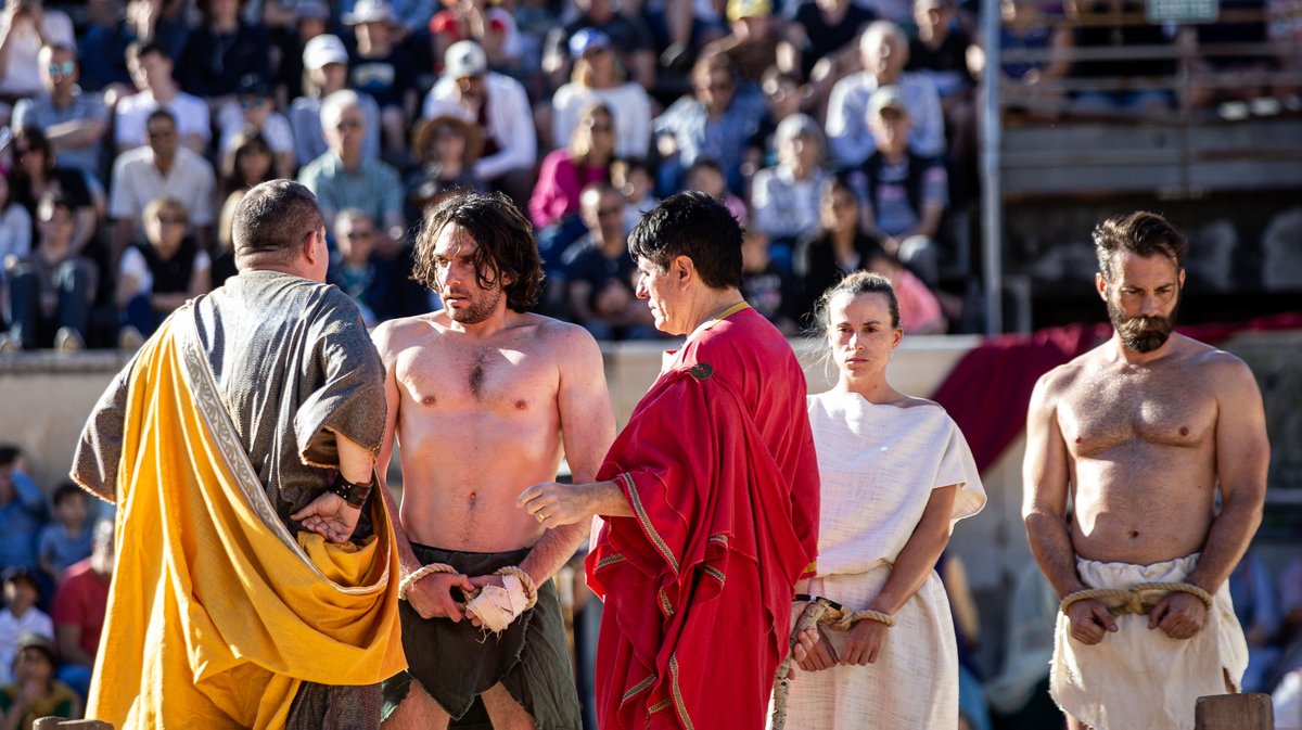 spartacus arenes nimes romaines spectacle