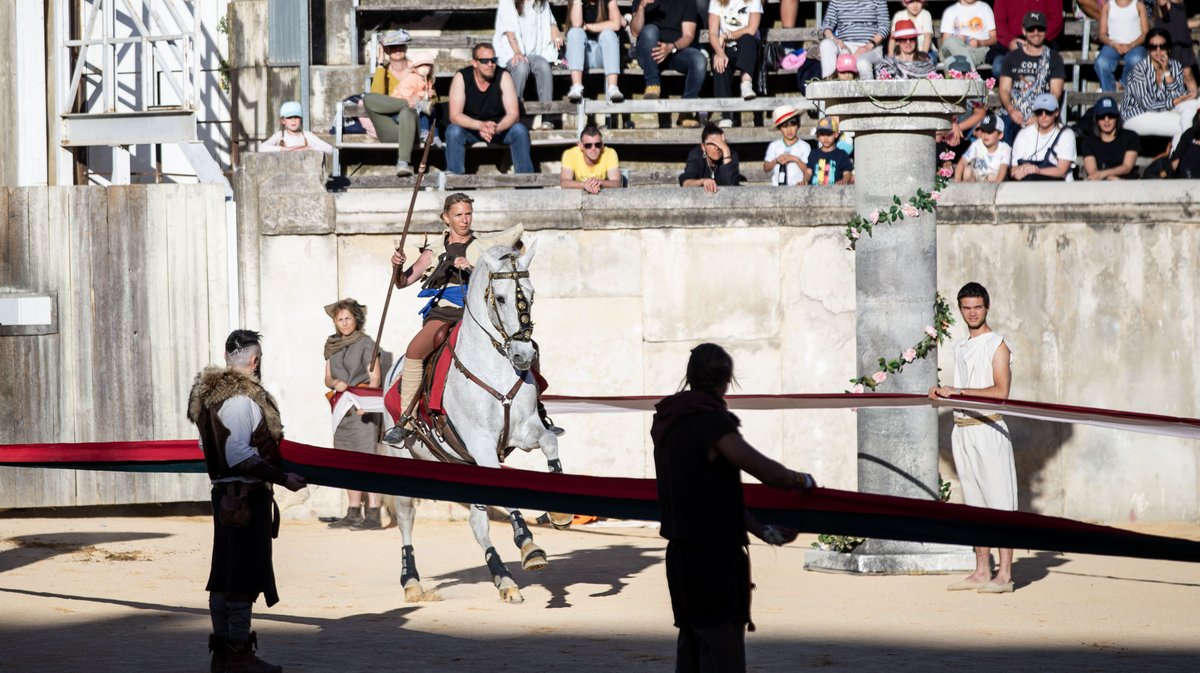 spartacus arenes nimes romaines spectacle