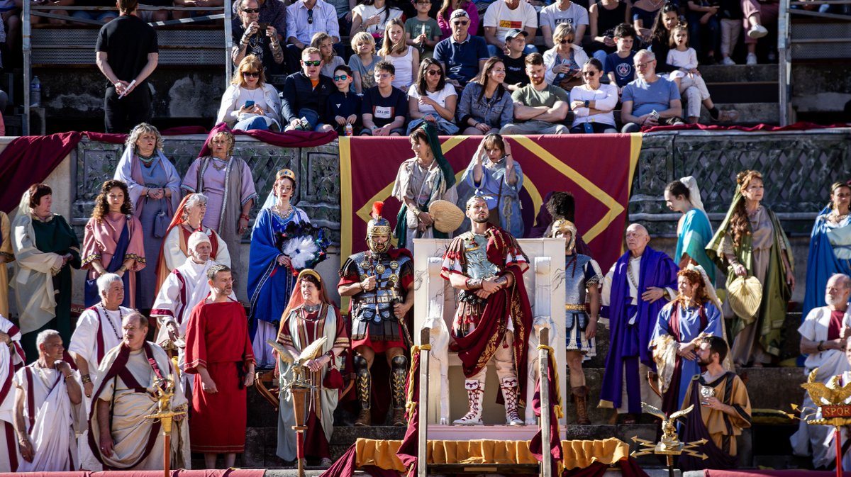 spartacus arenes nimes romaines spectacle