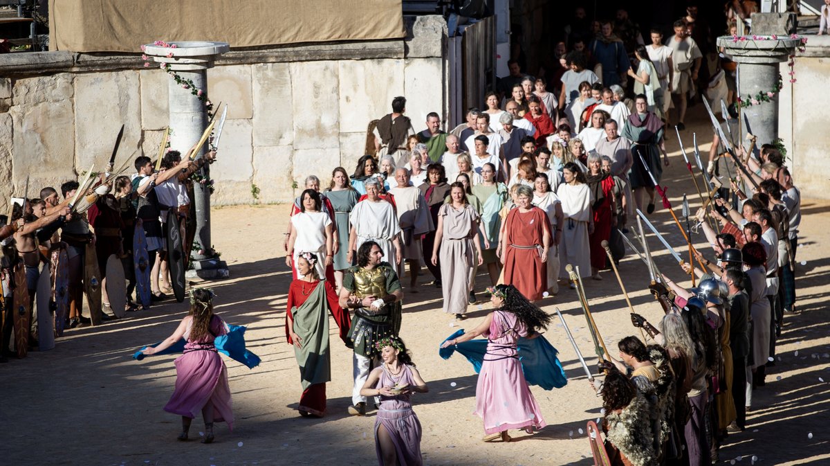 spartacus arenes nimes romaines spectacle