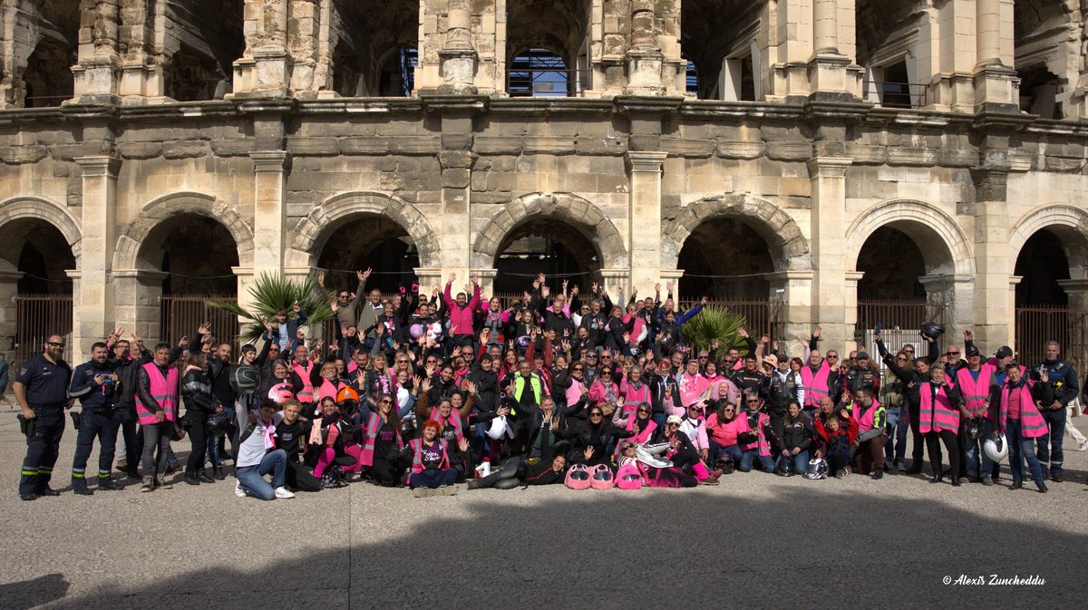 Toutes en moto Occitania - Octobre rose 2025 - arènes  524A0332_GF
