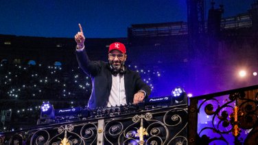 Vincent Bouget en DJ (photo-montage Jean-Philippe Deigers)