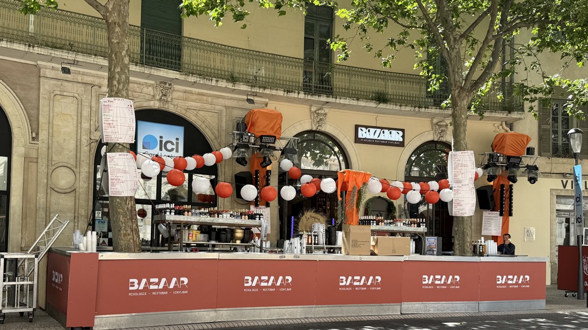 NÎMES EN FERIA Commerçants et bodegas au taquet : les dernières mise en place