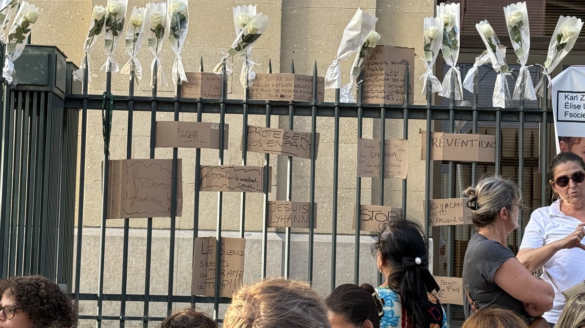 Mobilisation droits de l'enfant tribunal Nîmes
