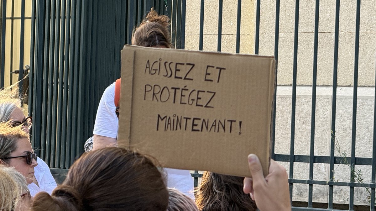 Mobilisation droits de l'enfant tribunal Nîmes