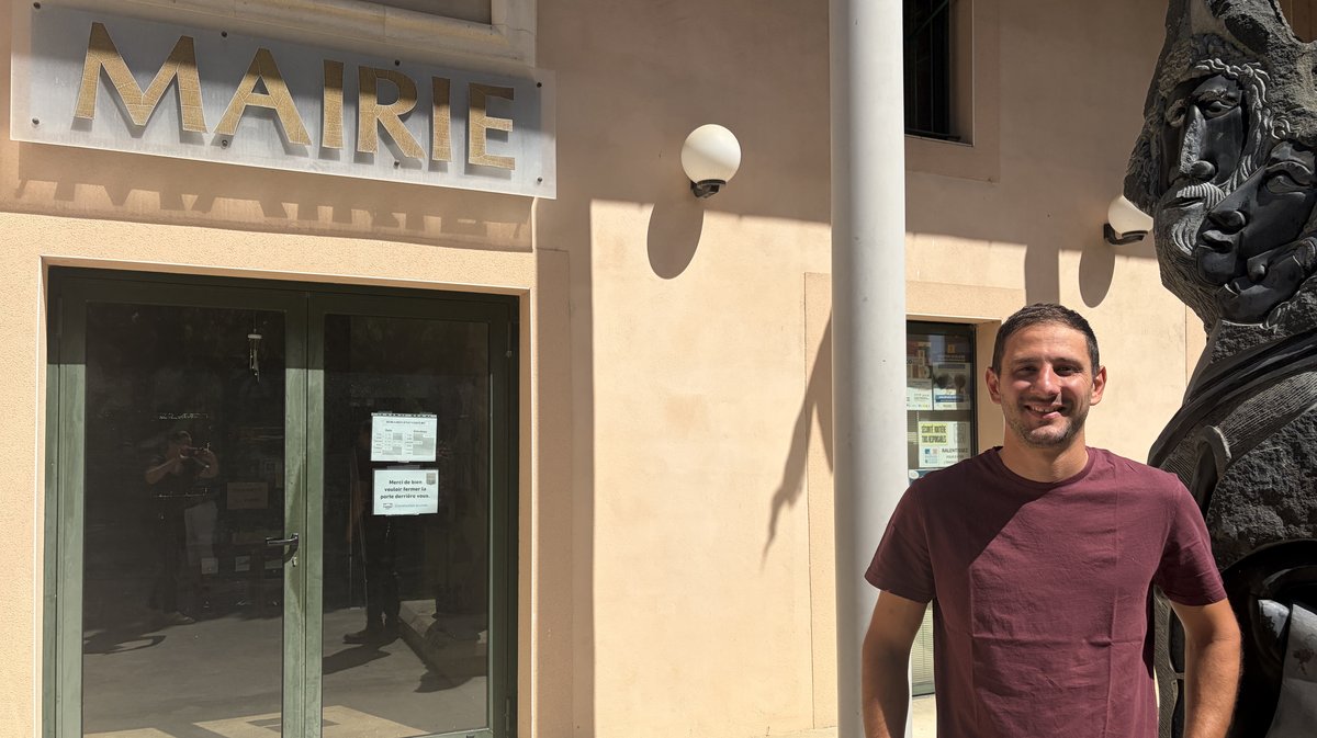 Le nouveau maire de Junas, 29 ans, Clément Roussel