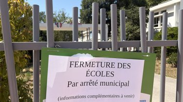 Bagnols/Cèze école fermée chaleur