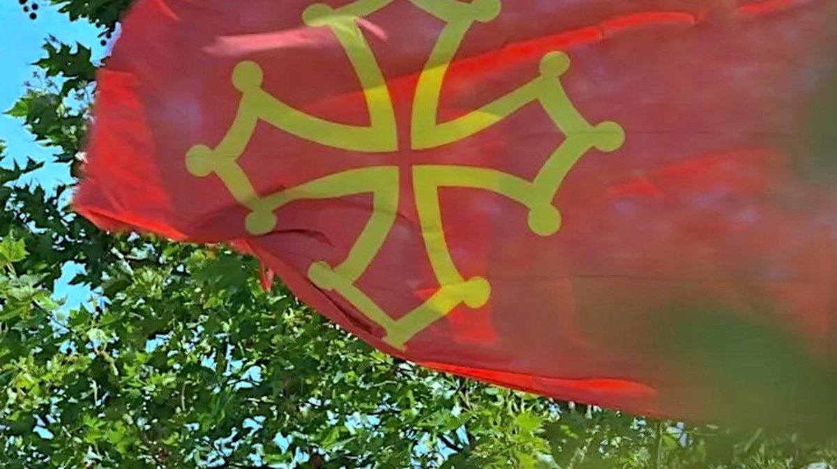 Drapeau occitan (Photo ville de Nîmes)