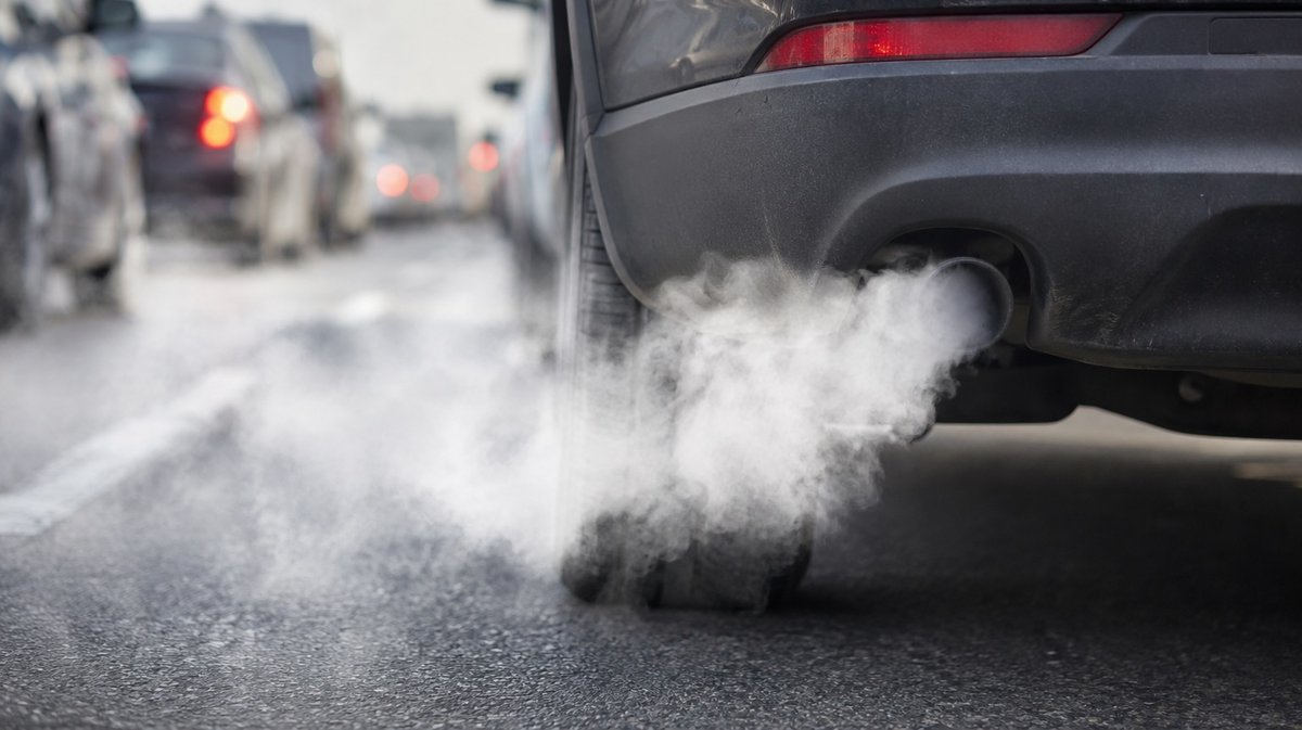 fumée-voiture-pollution-ozone