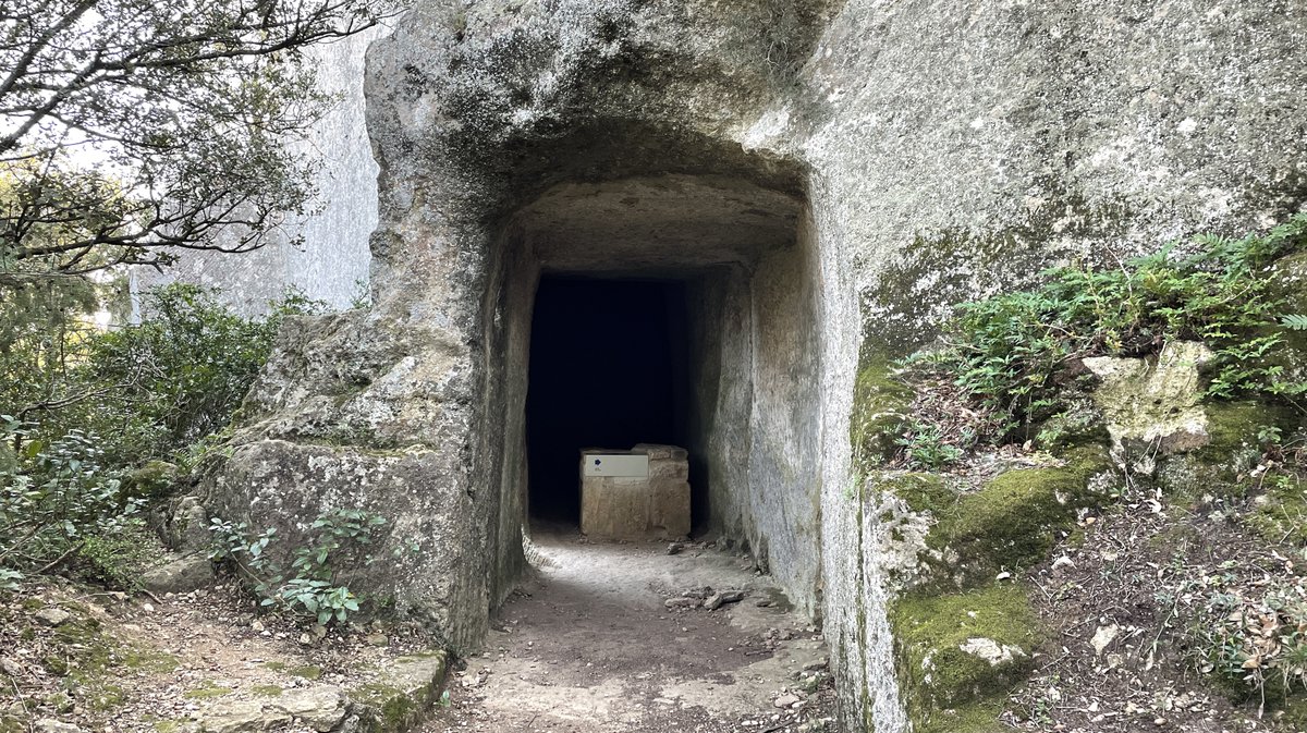 Le site du Vallon d’Escaunes à Cantarelles, carrières et tunnels de l'aqueduc du Pont du Gard (Photo Anthony Maurin)