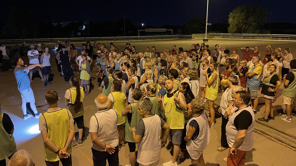 Répétition avec les membres bénévoles de l'association Spiritus Nemausus pour le spectacle Le rêve du gladiateur 2026 (photo Anthony Maurin)