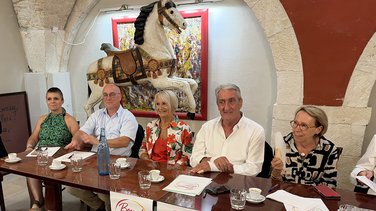 De gauche à droite : Sylvie Arnal, Gilles Guillaud, Françoise Laurent Perrigot, Denis Bouad et Cathy Chaulet,