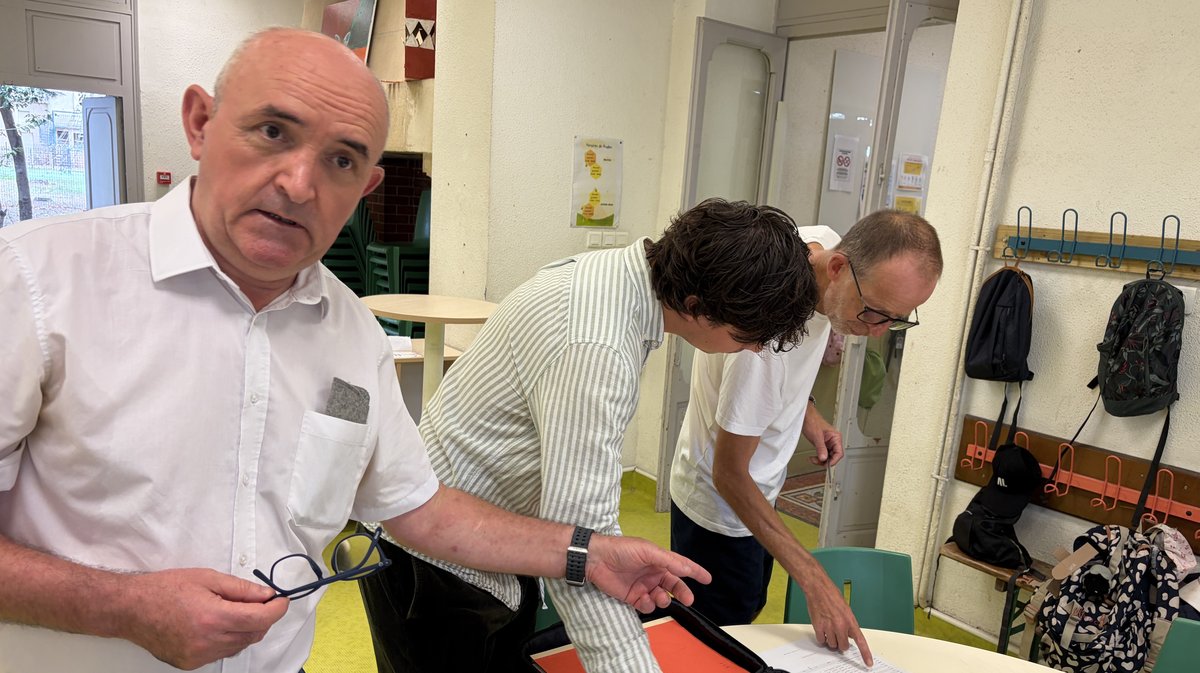 Yves Cabon, Thibaut Vallet et le directeur du centre de loisirs Yves-René Mathias