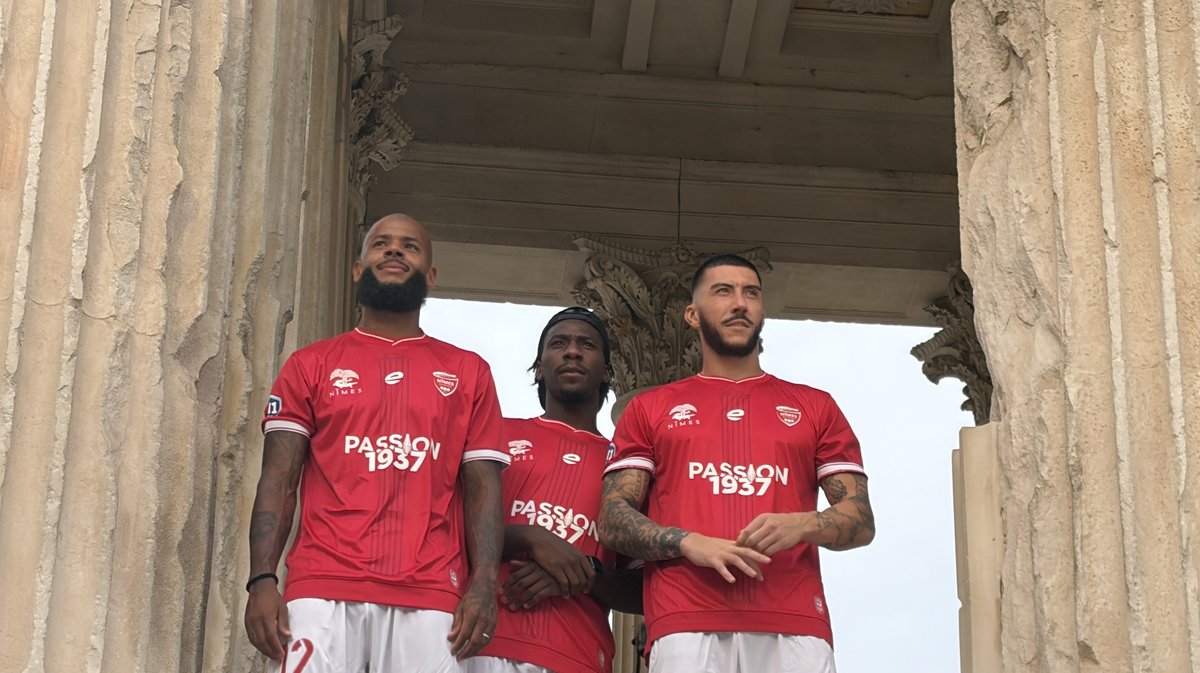 NÎMES OLYMPIQUE Maillots