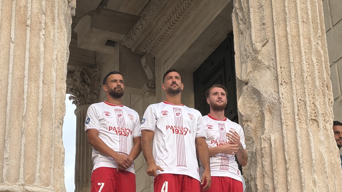 NÎMES OLYMPIQUE Maillots