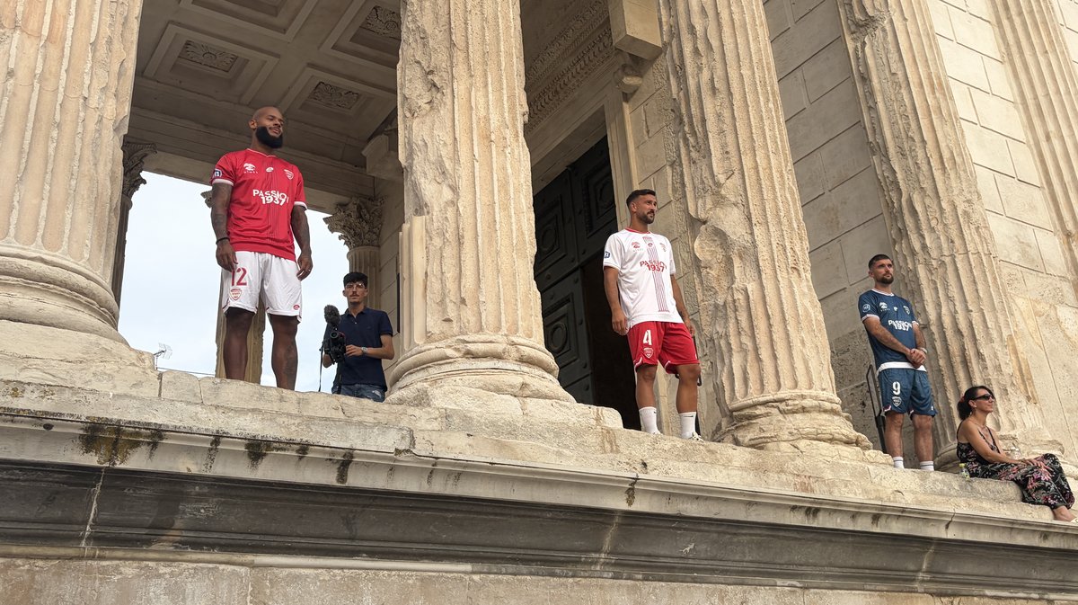 NÎMES OLYMPIQUE Maillots
