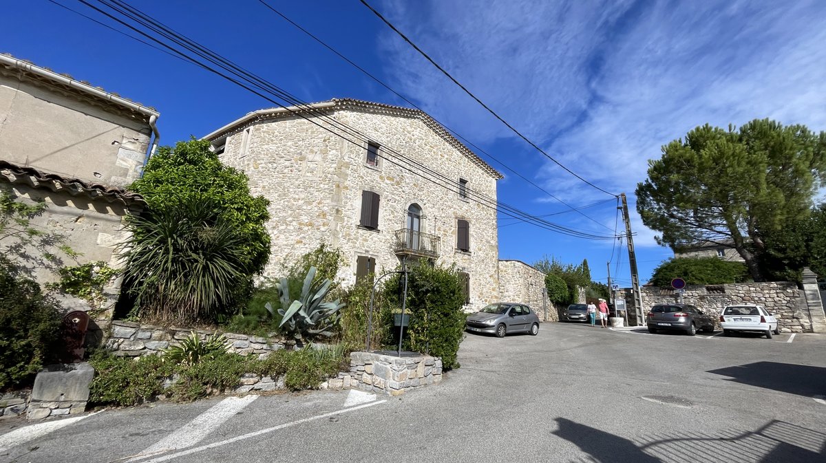 Sauzet et sa nouvelle place Joseph Artal (Photo Anthony Maurin)