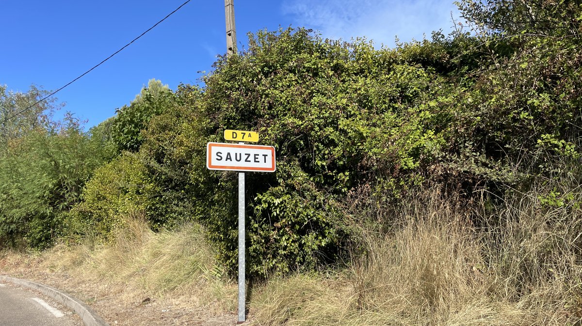 Sauzet et sa nouvelle place Joseph Artal (Photo Anthony Maurin)