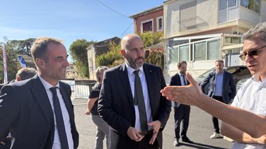 Le maire de Montpellier, Michaël Delafosse et le nouveau maire de Nîmes, Vincent Bouget.