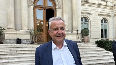 Laurent Burgoa, ce dimanche, tout sourire après sa victoire aux sénatoriales