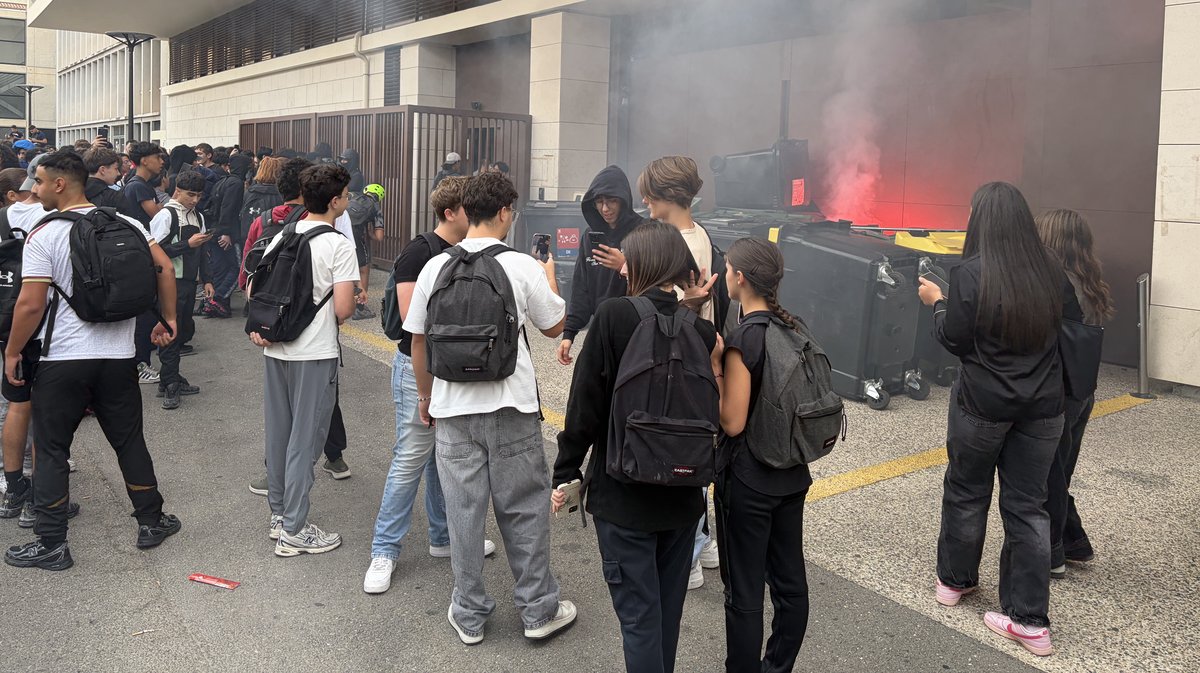 blocage lycées nîmes septembre 2026
