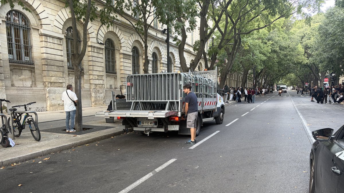 blocage lycées nîmes septembre 2026