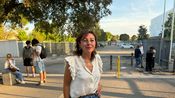 Carole Delga devant le lycée Philippe Lamour à Nîmes
